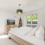 Ostse Nest