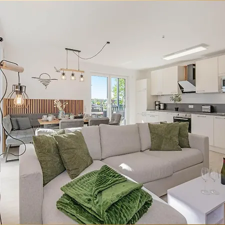 Ostse Nest לודין